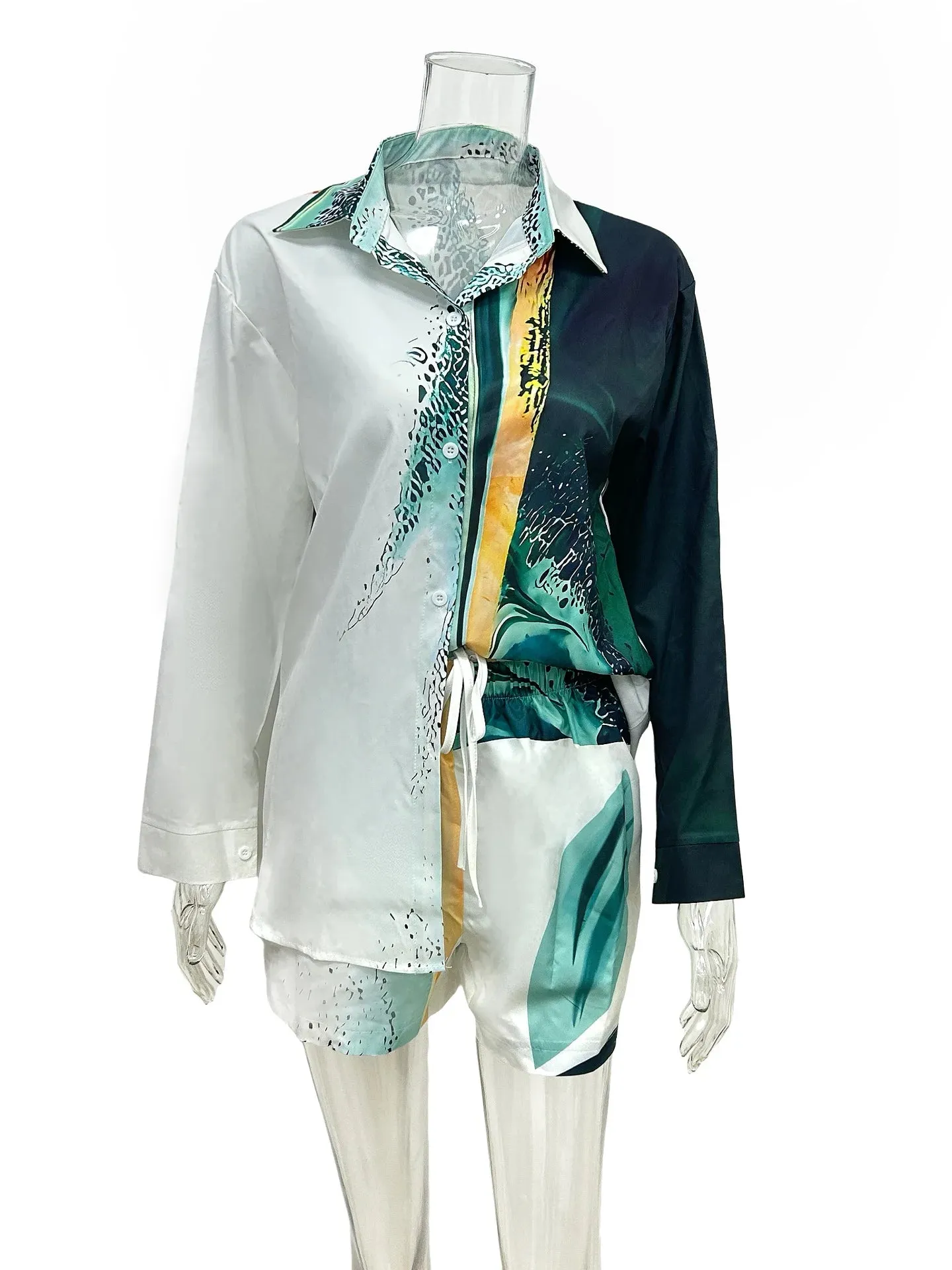 🌟 Stylish 2-Piece Women's Outfit – Printed Button Shirt & Shorts Set 🌟