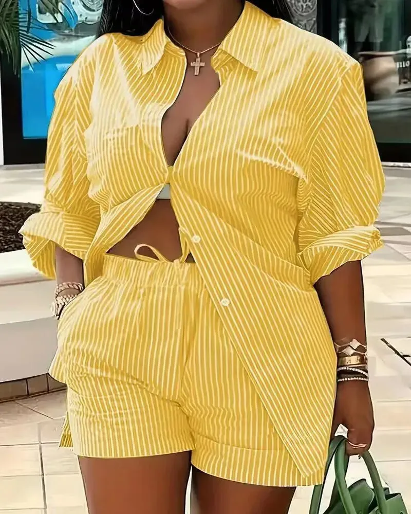 🌟 Stylish 2-Piece Women's Outfit – Printed Button Shirt & Shorts Set 🌟