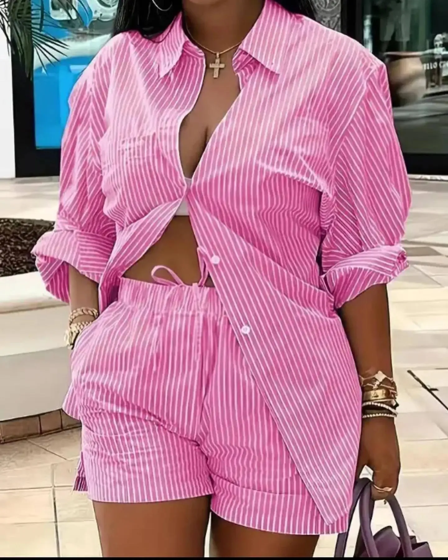 🌟 Stylish 2-Piece Women's Outfit – Printed Button Shirt & Shorts Set 🌟