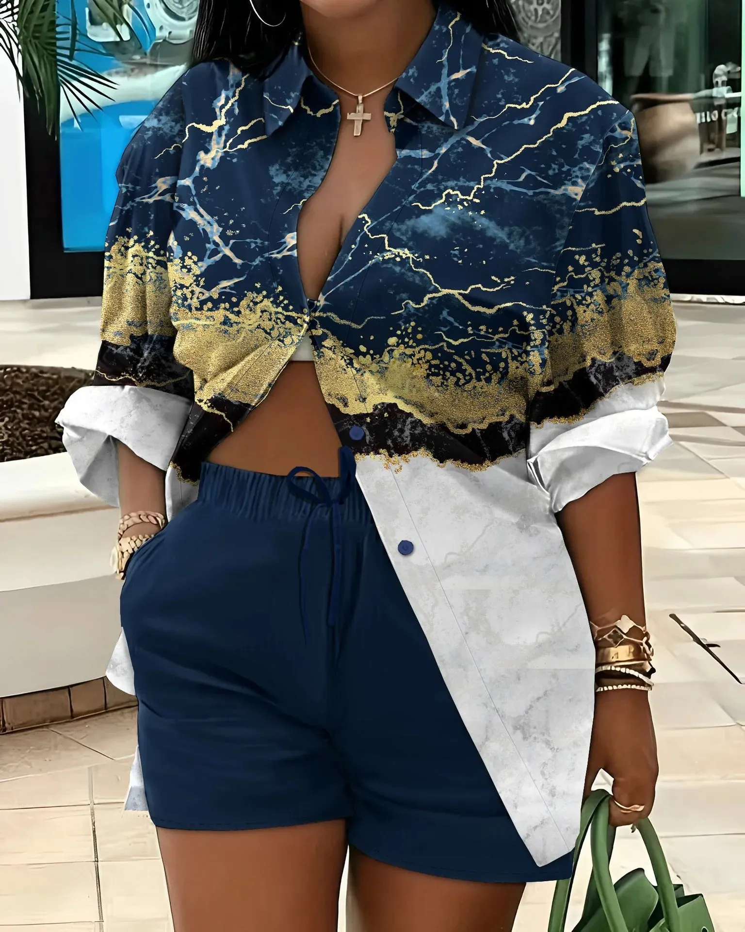 🌟 Stylish 2-Piece Women's Outfit – Printed Button Shirt & Shorts Set 🌟