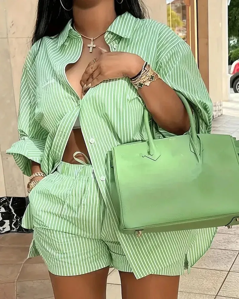 🌟 Stylish 2-Piece Women's Outfit – Printed Button Shirt & Shorts Set 🌟