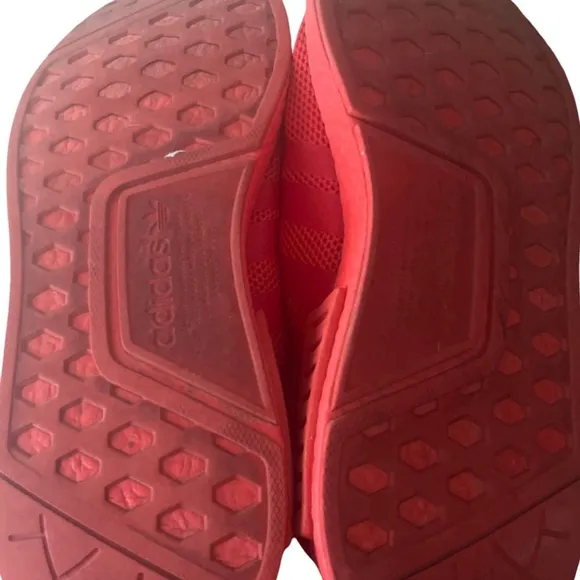 Adidas NMD_R1 SHOES Scarlett size 9.5 Men’s