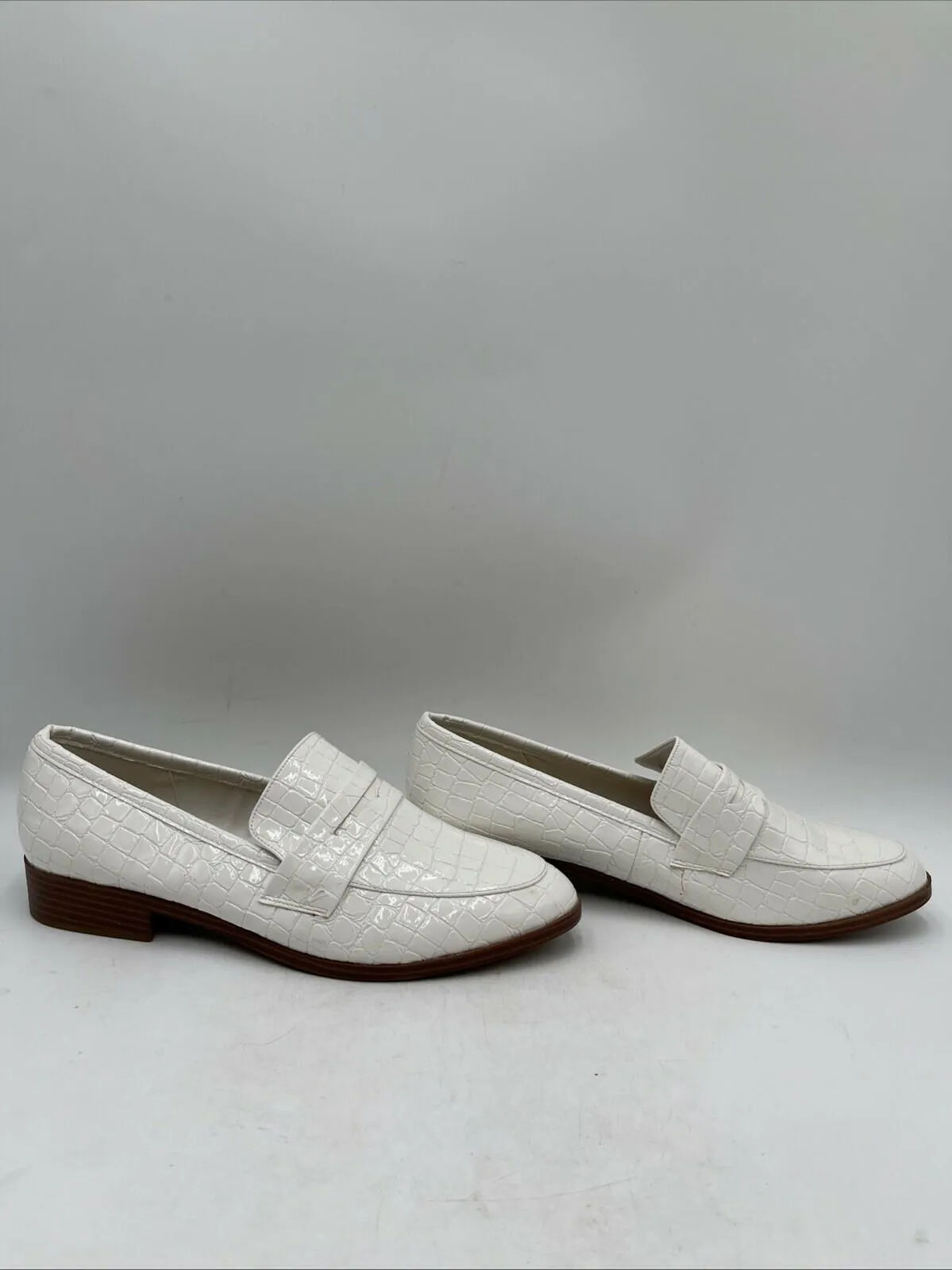 Aldo Women’s Loafers White Size 11 - Very Good