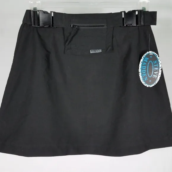 black belted athletic skirt w/ mini pocket 3/4