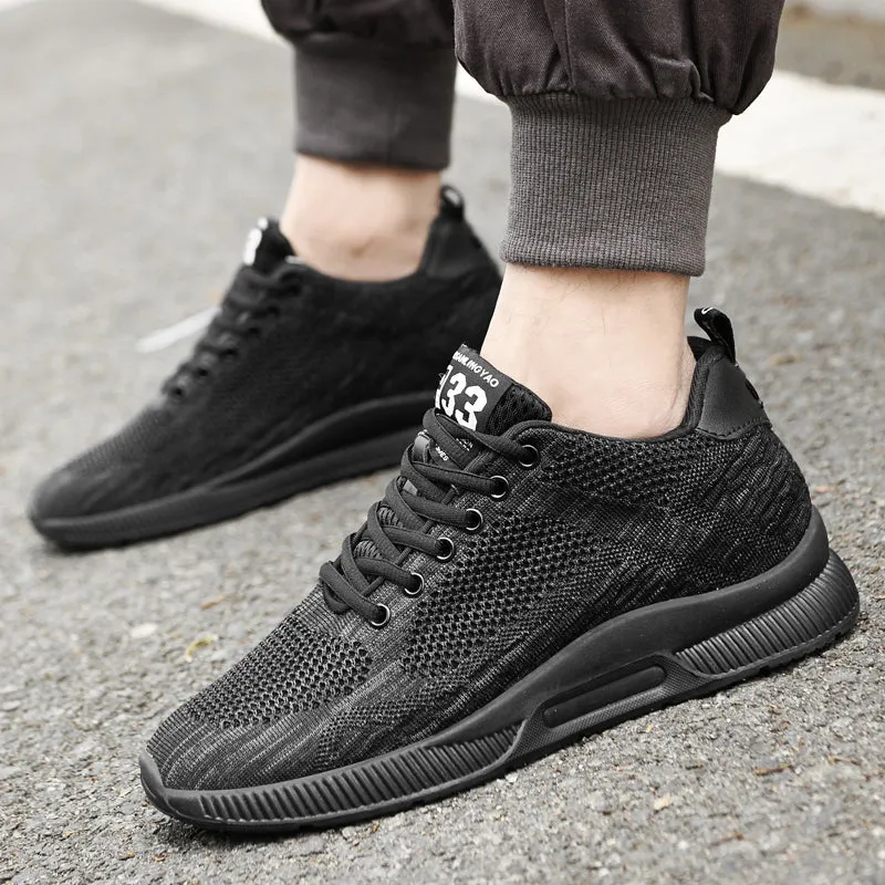 Comfortable men's trainers with heel