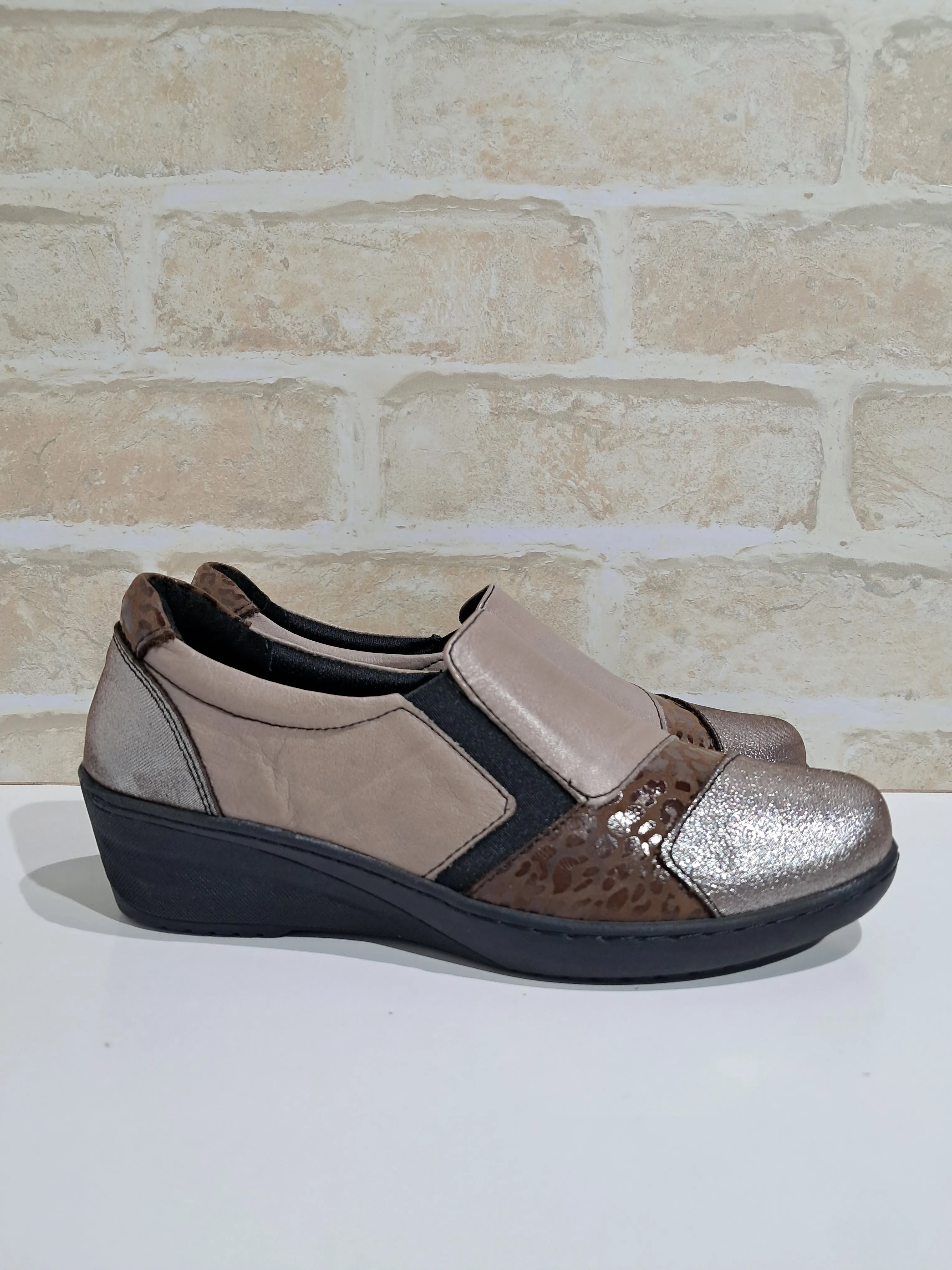 CP461-18 Taupe Combo by Cabello