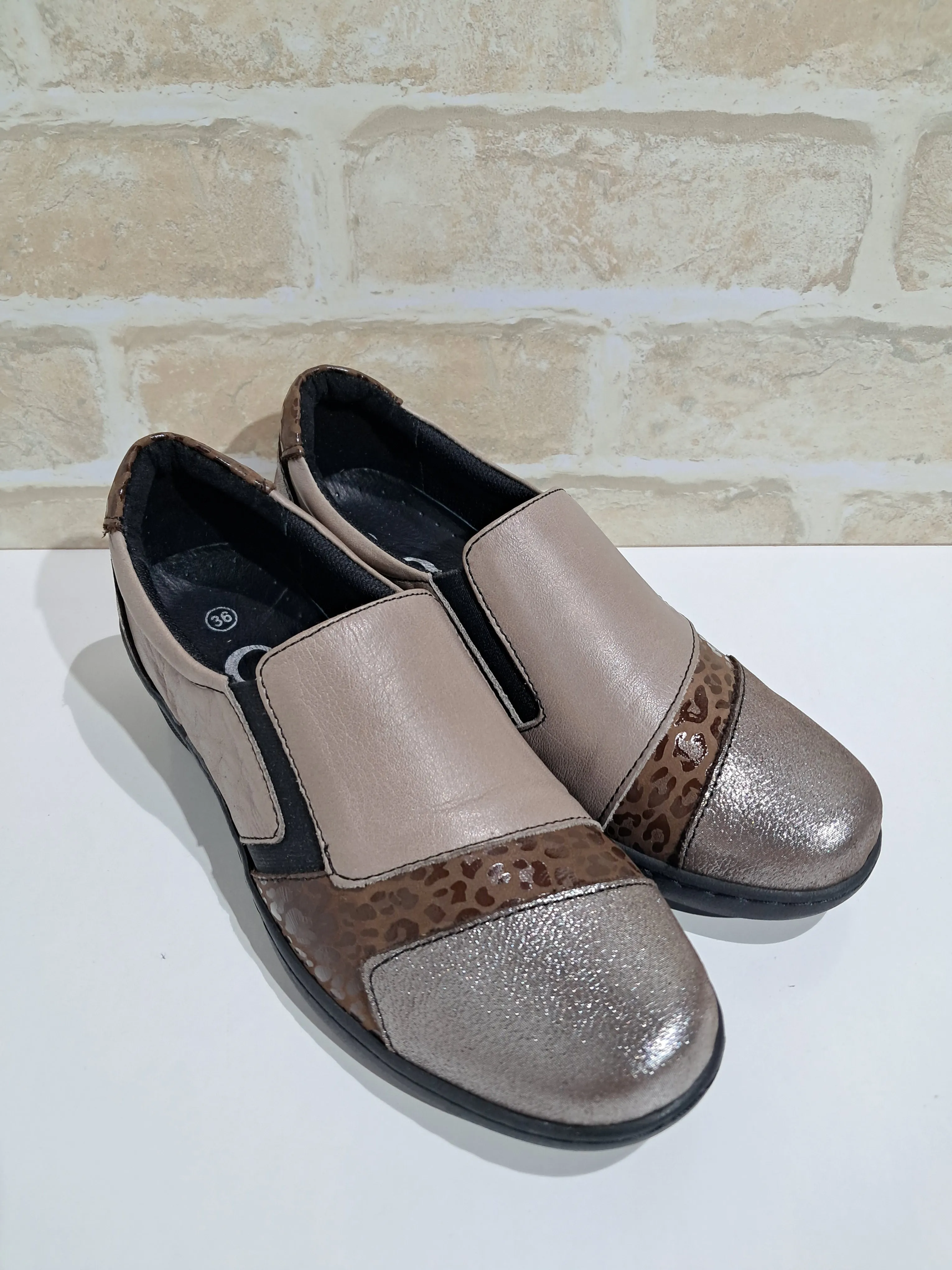 CP461-18 Taupe Combo by Cabello
