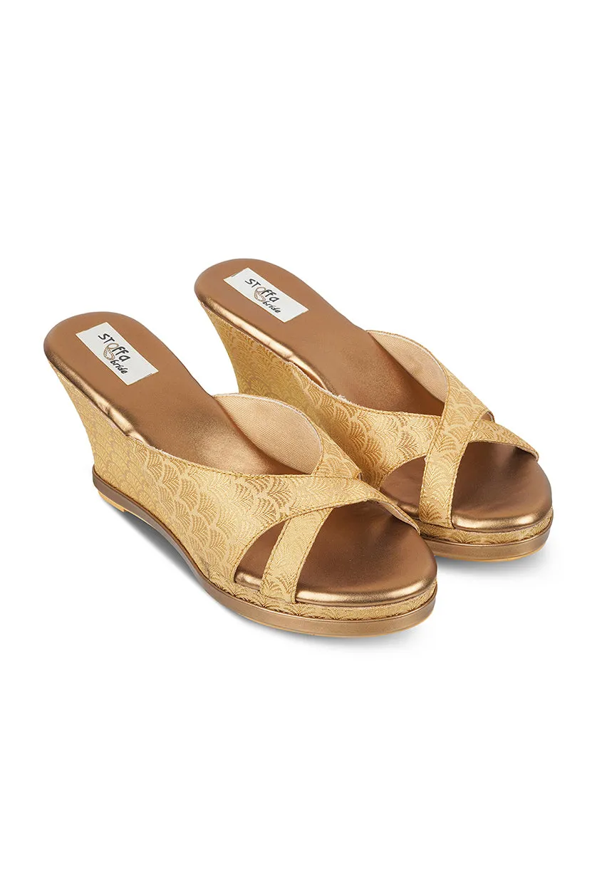 Cross Brocade Wedge Light Gold