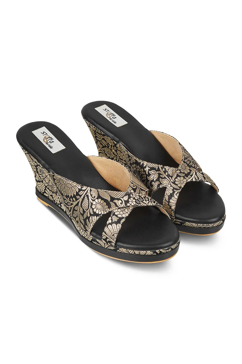 Cross Brocade Wedge Light Gold