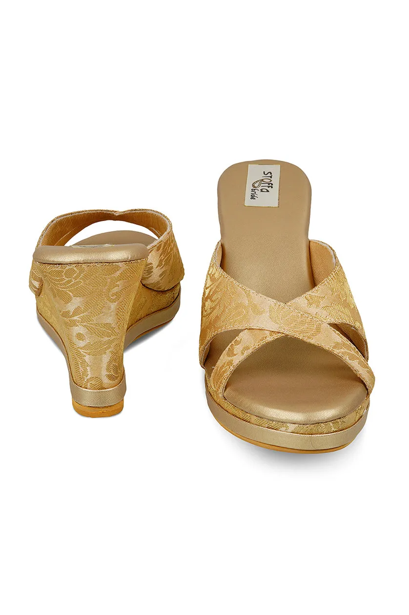 Cross Brocade Wedge Light Gold