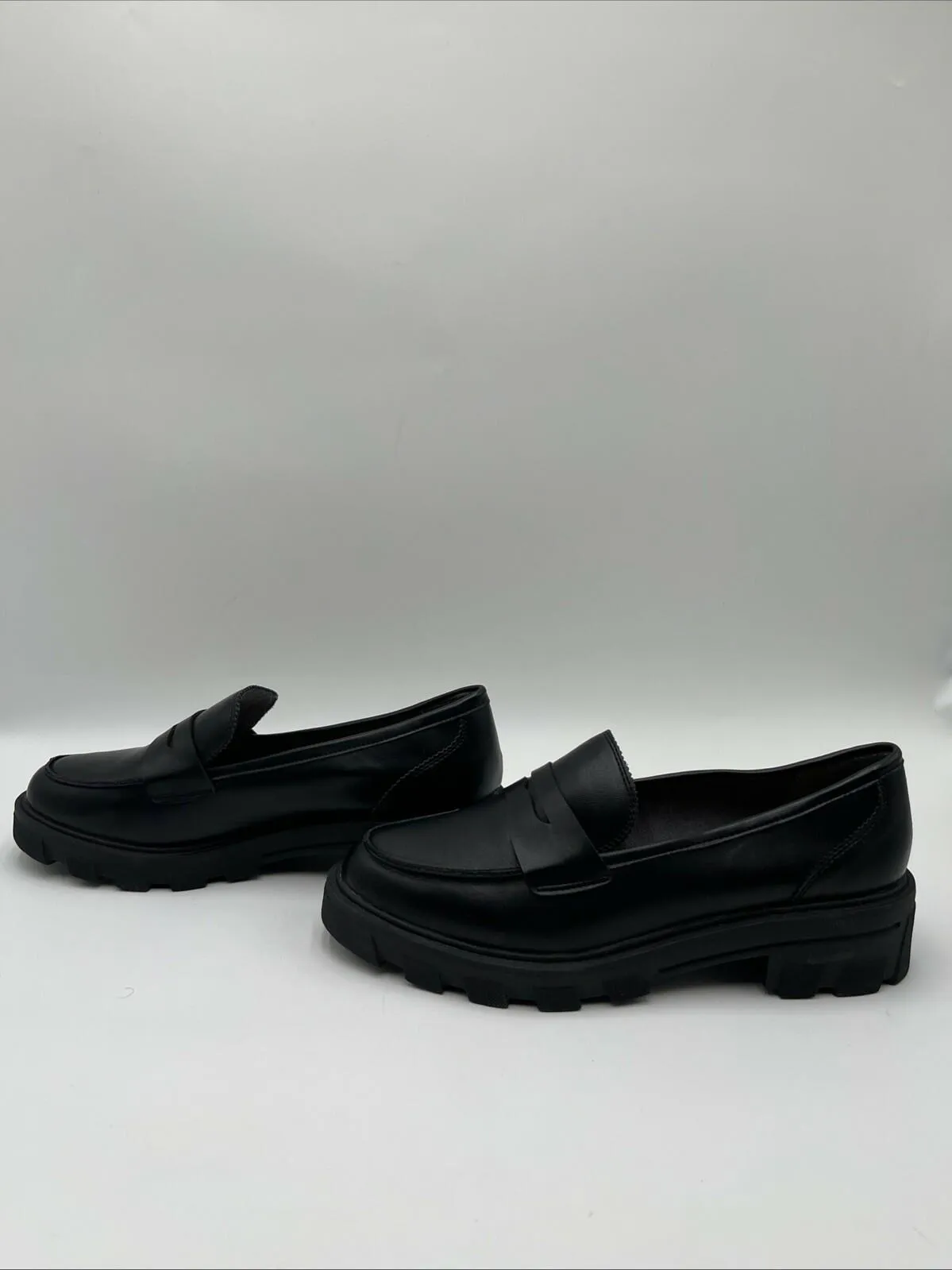 Crown Vintage Women's Lane Loafers Black Size 9M - Very Good
