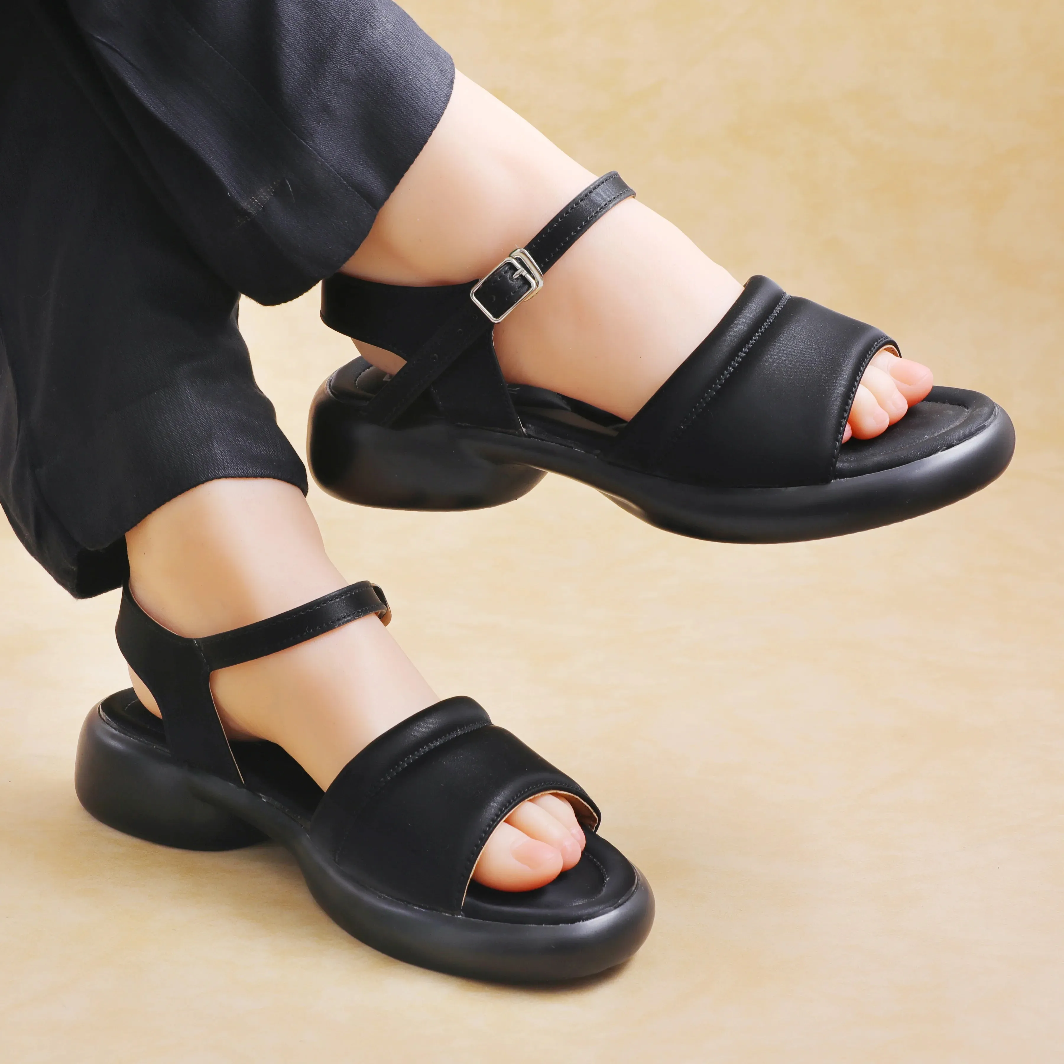 Cushia Black Women sandal