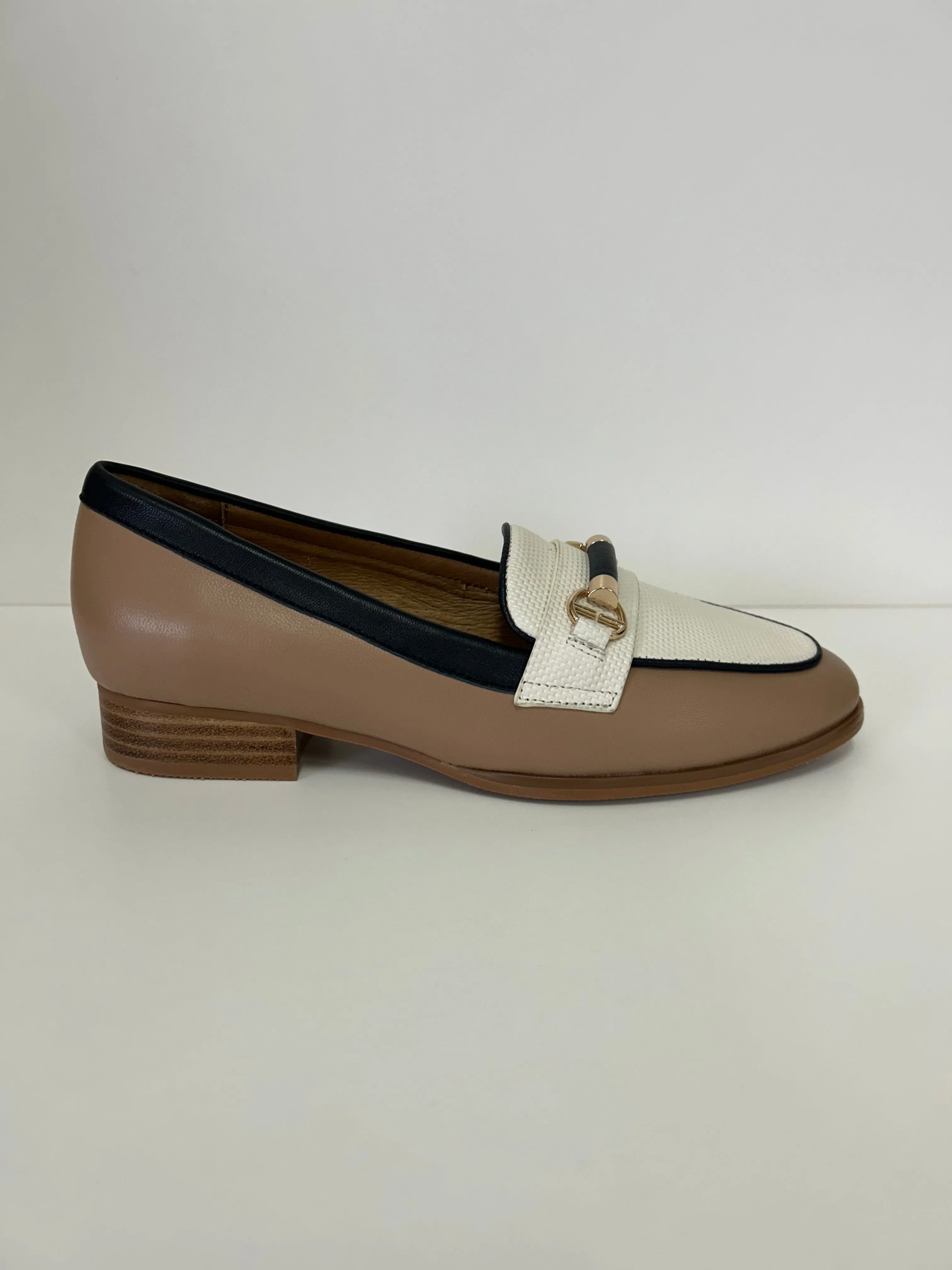 Deserve Camel/Cream/Navy