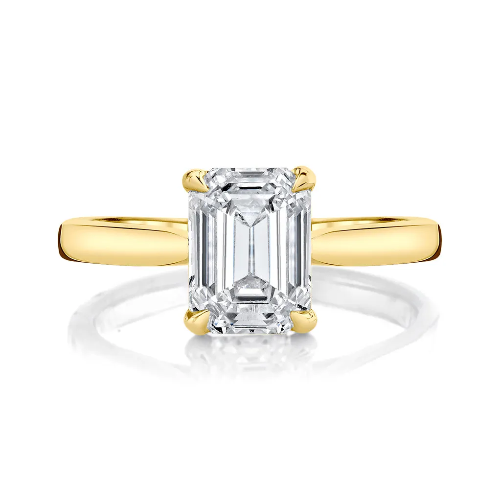 Emerald Cut Diamond Setting