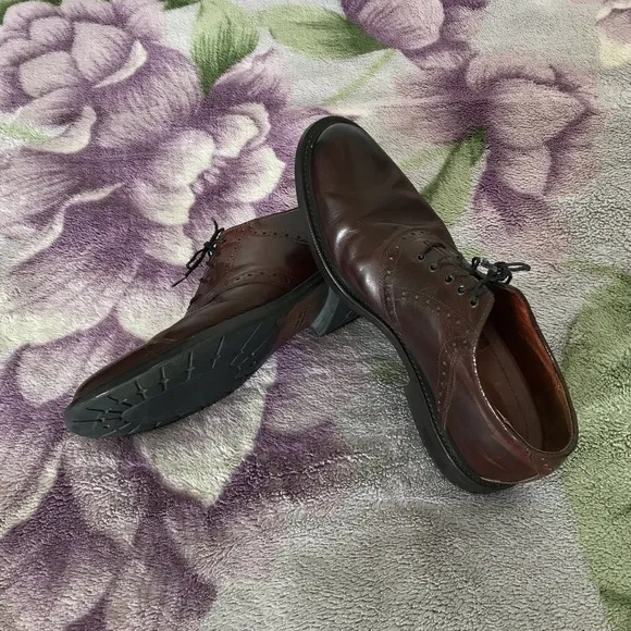 Johnston and Murphy Leather Dress Shoes 👞