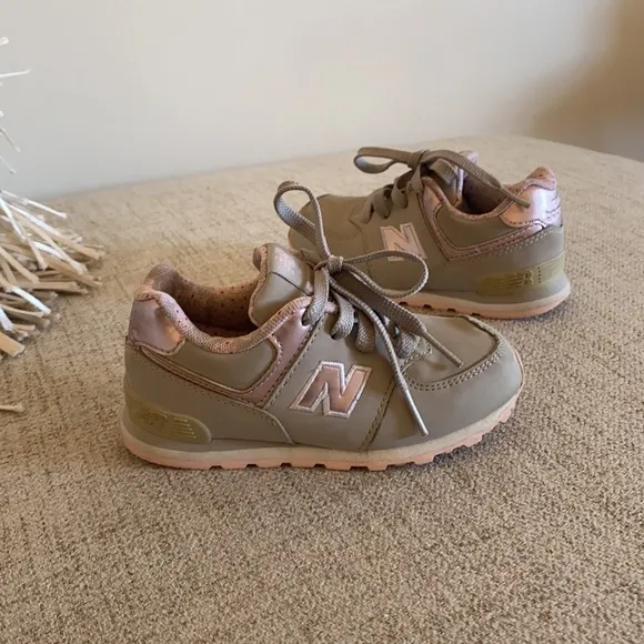 New balance metallic pink 574 sneaker shoes