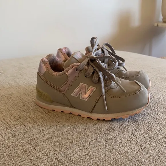 New balance metallic pink 574 sneaker shoes