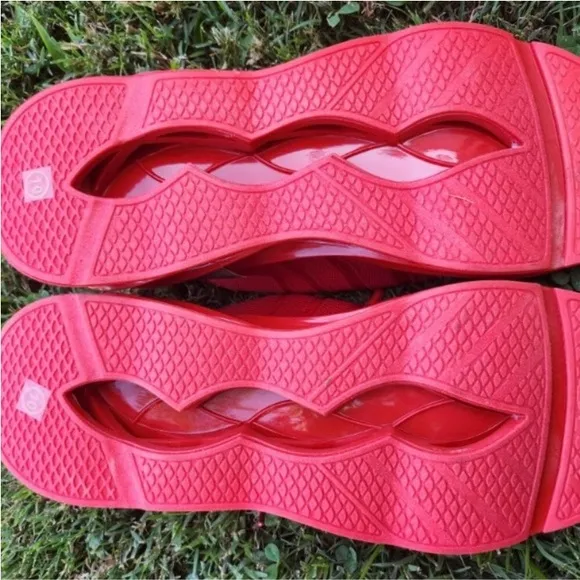 New South Pole Shoes 👟 Red Size 10