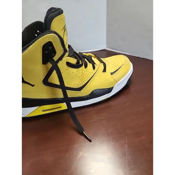 Nike‎ Air Jordan Shoes Flight SC-2 Men’s 11 Tour Yellow