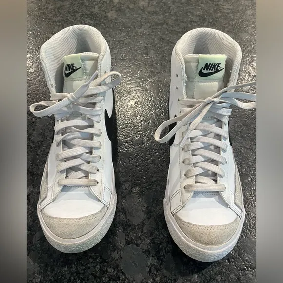 Nike blazer mid ‘77 kids shoes DA4086-109