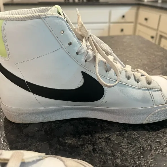 Nike blazer mid ‘77 kids shoes DA4086-109
