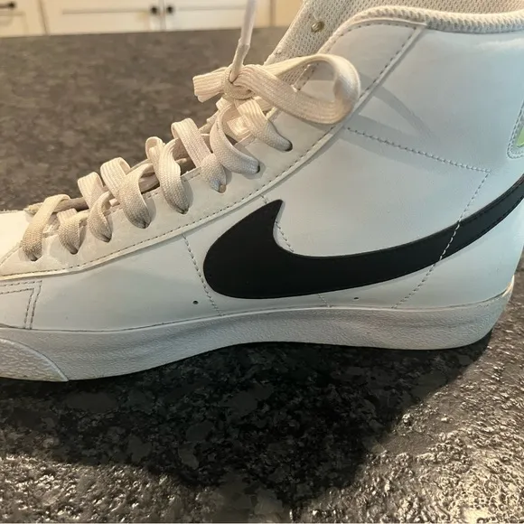Nike blazer mid ‘77 kids shoes DA4086-109