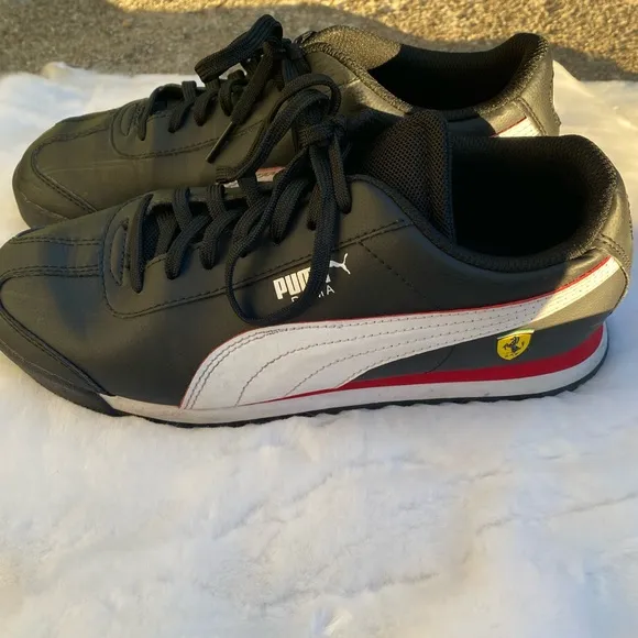 Puma Roma Ferrari kids shoes