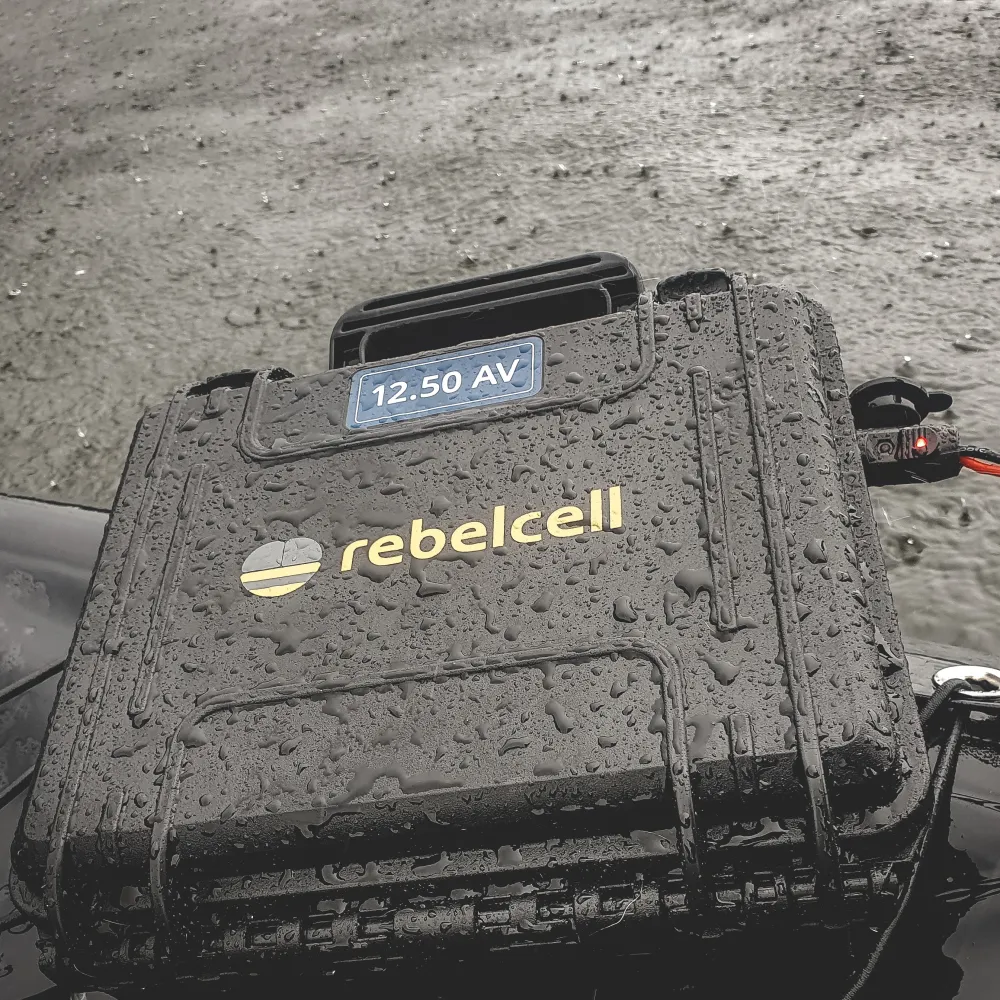 Rebelcell Outdoorbox - Portable Power Source (12.70 AV - 12V 70A 836Wh)