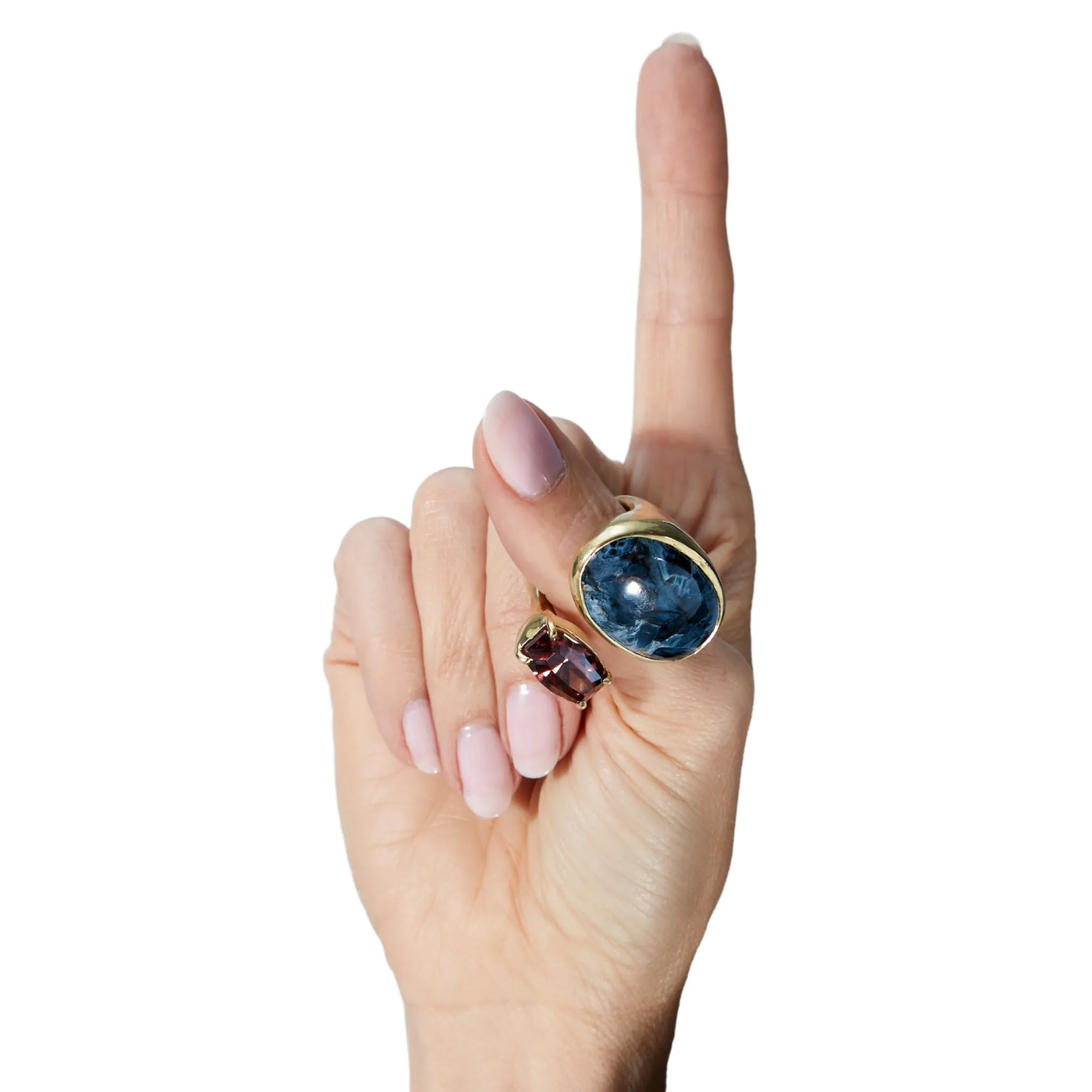 Tandem Ring, Pietersite