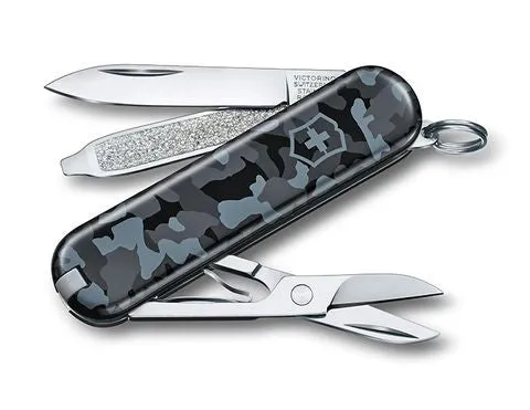 VICTORINOX CLASSIC NAVY CAMO 0.6223.942