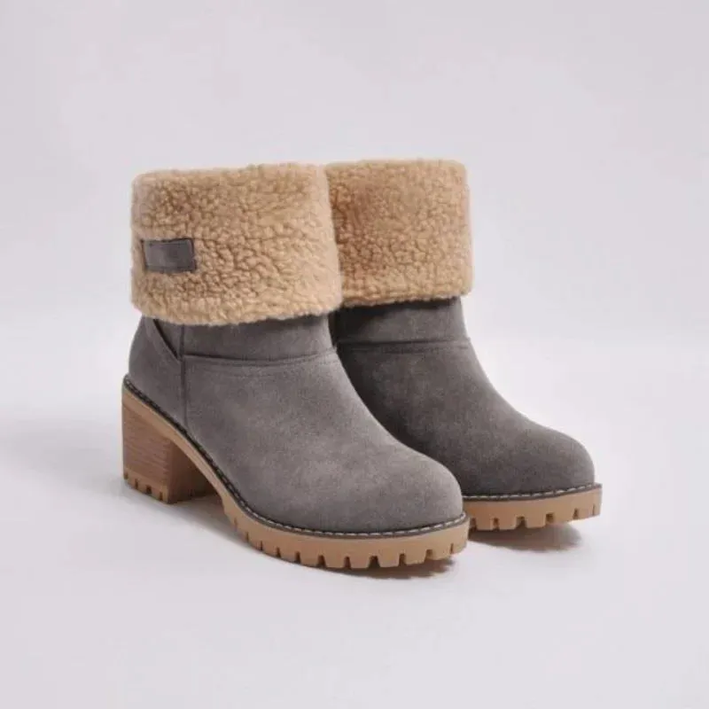 Women's Saga Boots: Warm, Lined, and Comfortable