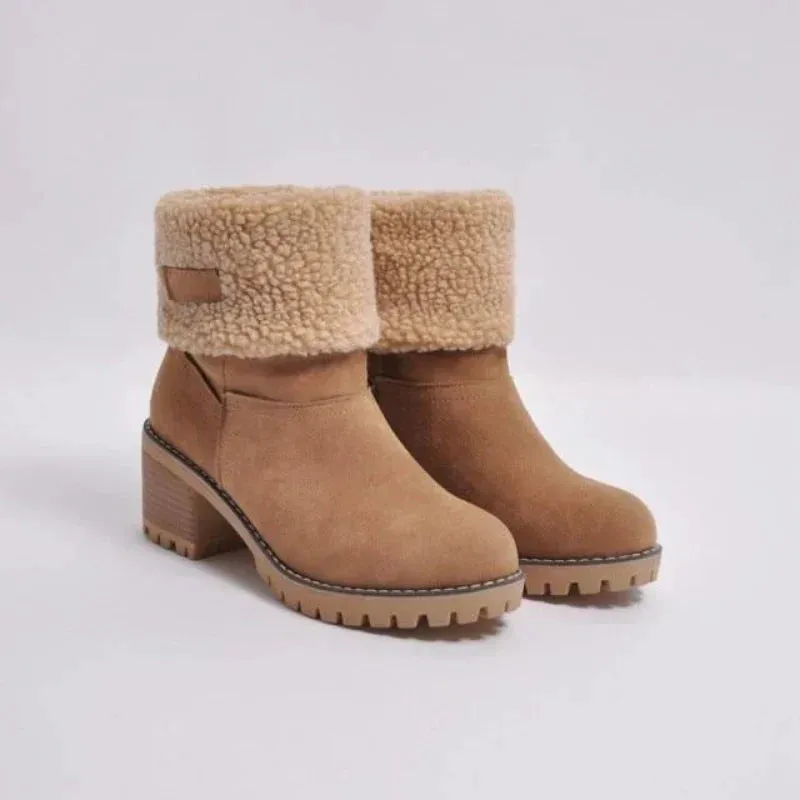 Women's Saga Boots: Warm, Lined, and Comfortable