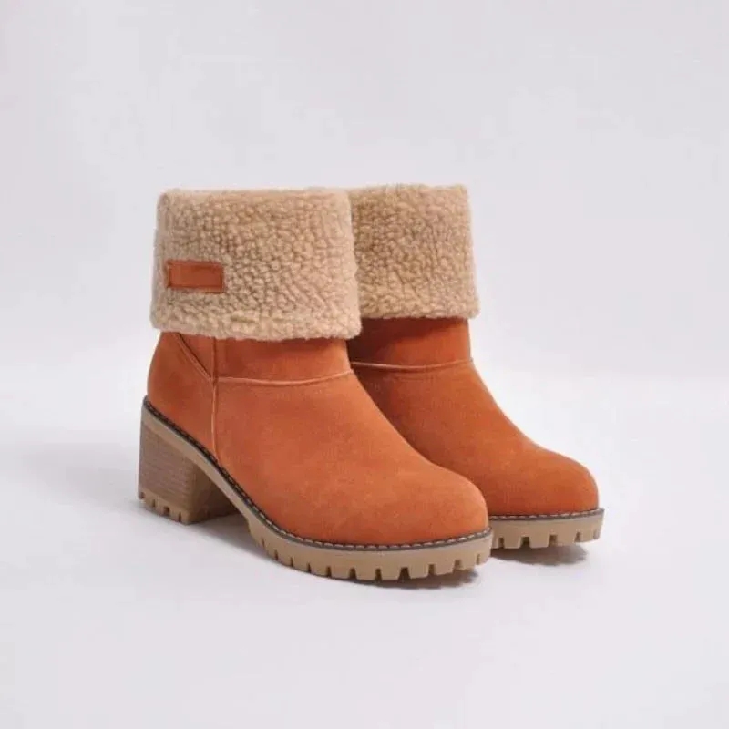 Women's Saga Boots: Warm, Lined, and Comfortable